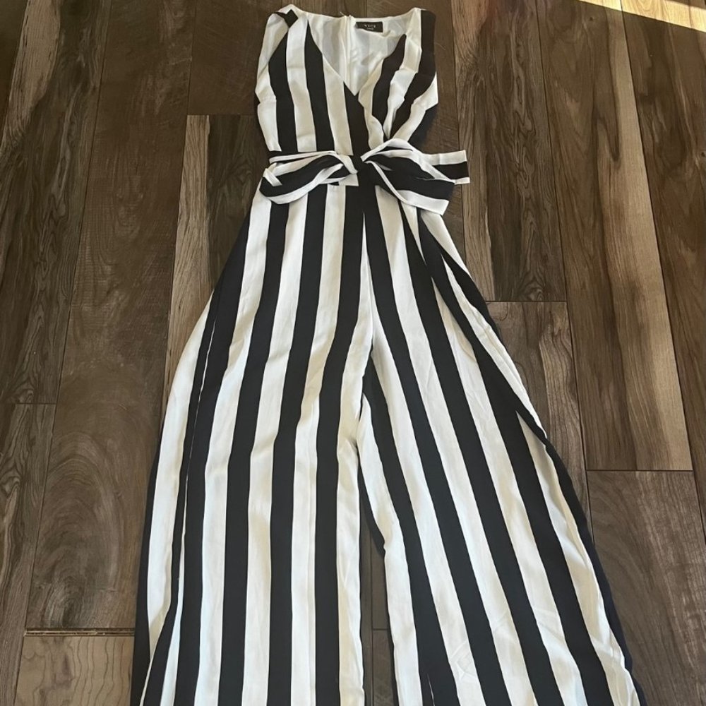 Vici Navy Blue and White Striped Wide Leg Jumpsuit Size Large